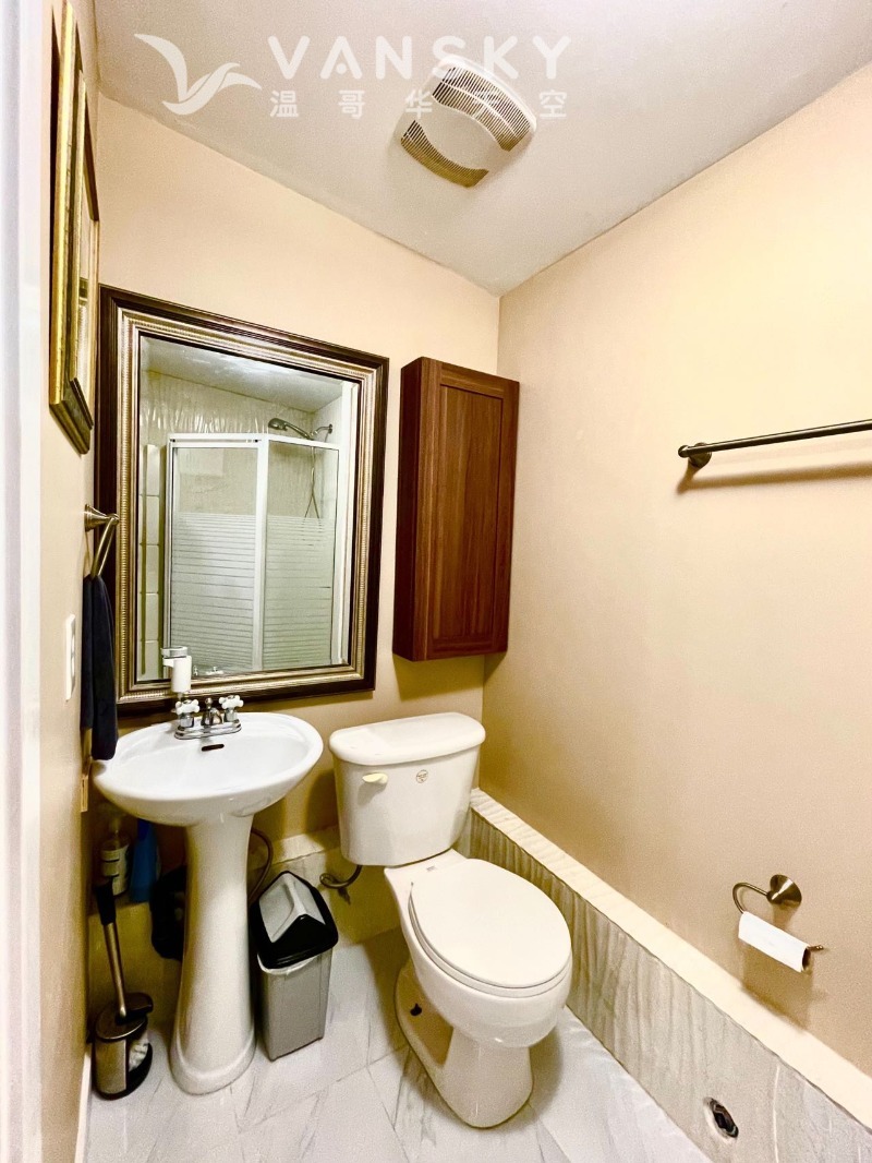 250715162849_车房照片 厕所.jpg